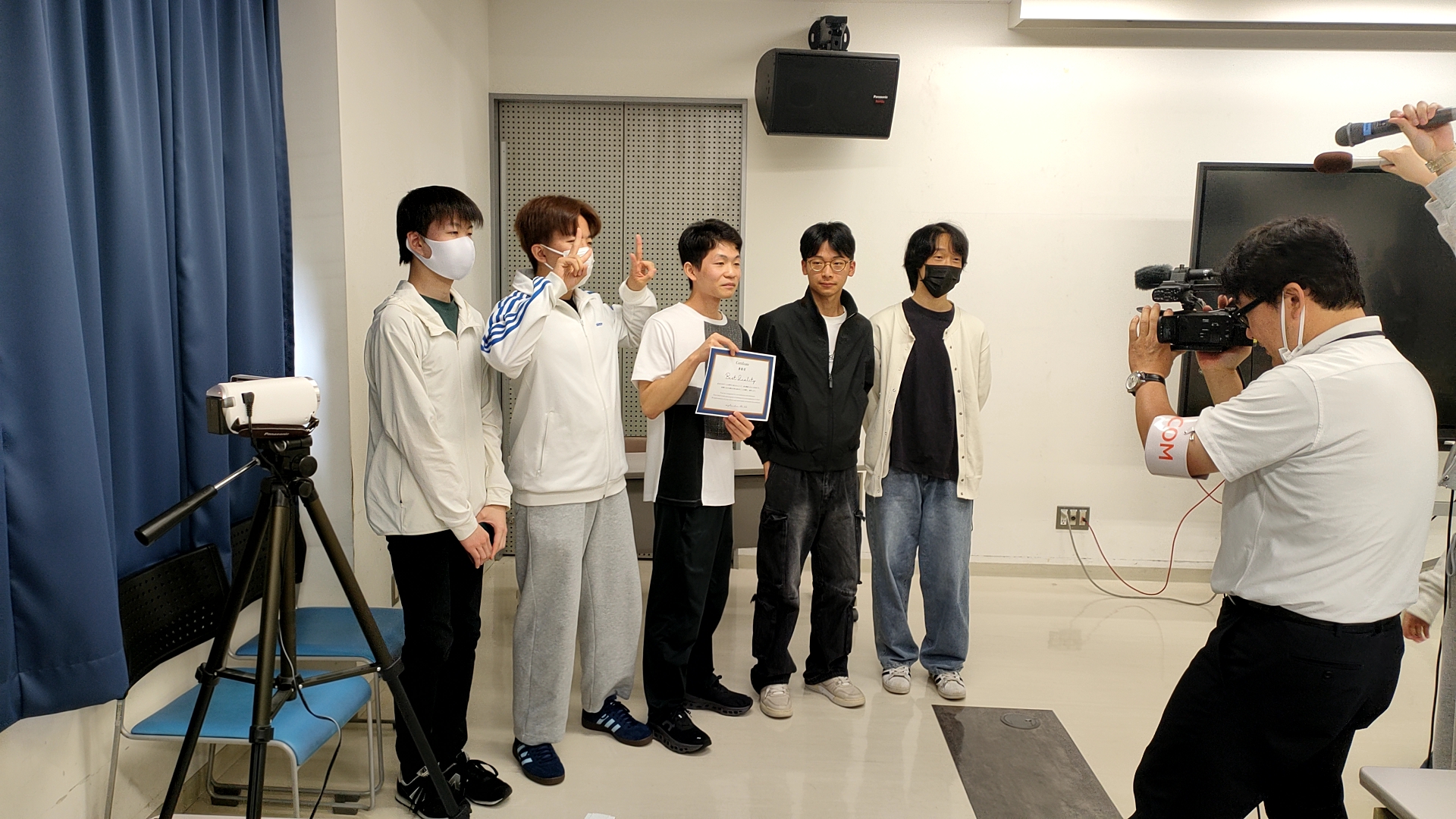 受賞した学生たち