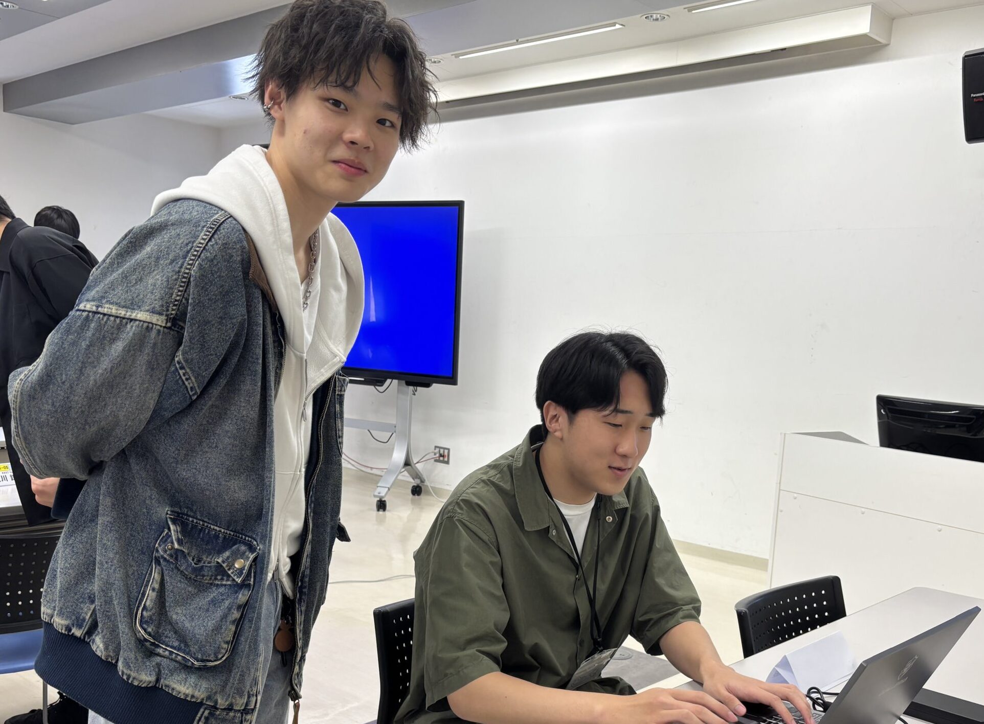 ゲームクリエイター学科｜前期ゲーム作品発表会を開催！ 1年生は2D・2年生は3Dゲーム開発に挑戦🎮✨